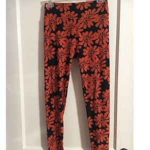 Lularoe leggings never worn